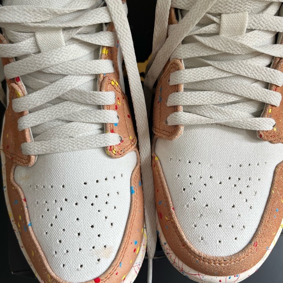 Air Jordan 1 Mid SE - Picture 3 of 8